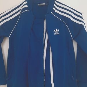 Adidas tracksuit set for boys. Size US 6-7